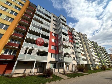 Prodej bytu 2+kk s lodžií, 48 m² – sídliště Máj, České Budějovice